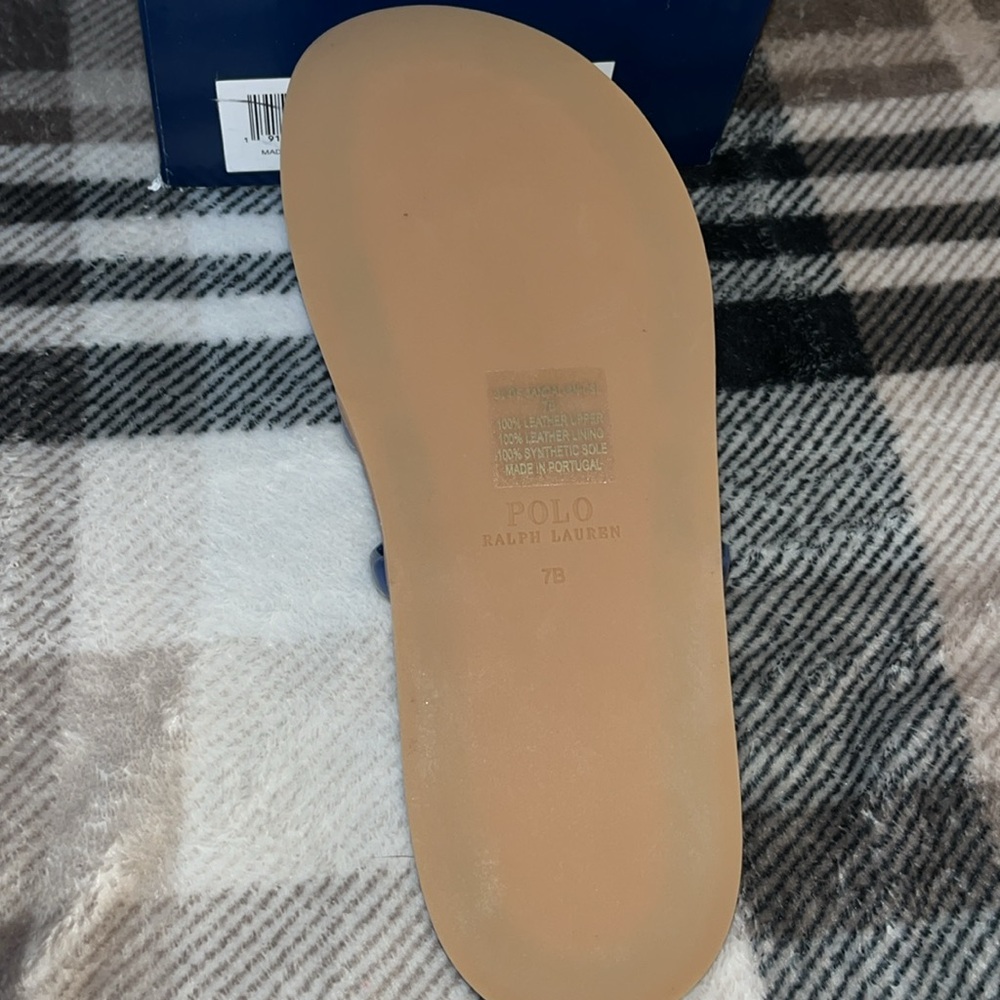 Women’s Sandal - Picture 3 of 5